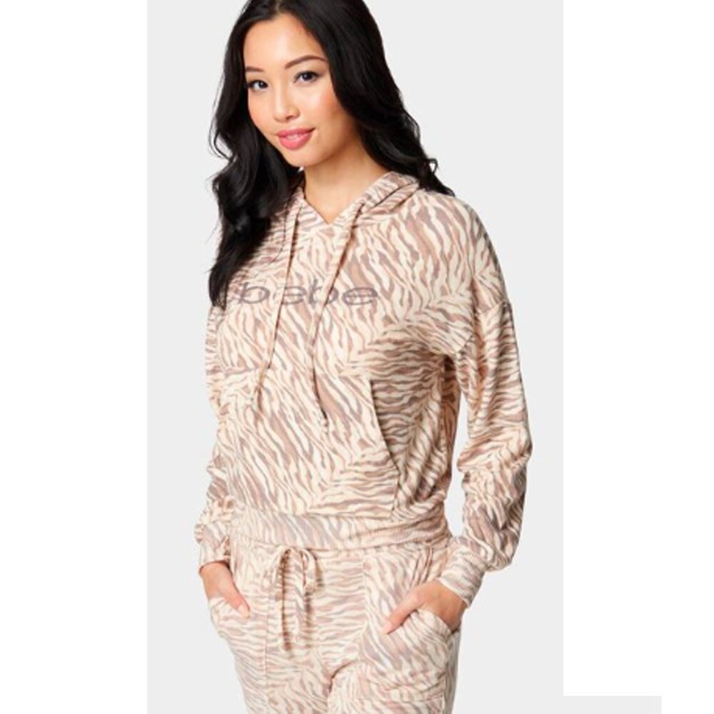 Bebe Women Sport Hoodie Bark Safari print Various Size New With Tags